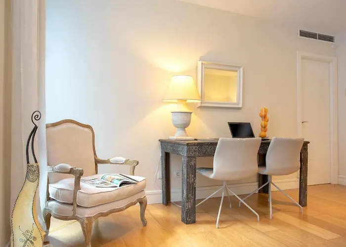Acogedor Apartamento Junto A La Catedral By Rent Me